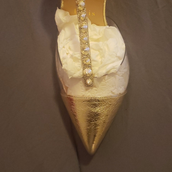 Christian Louboutin - Picture 2 of 7